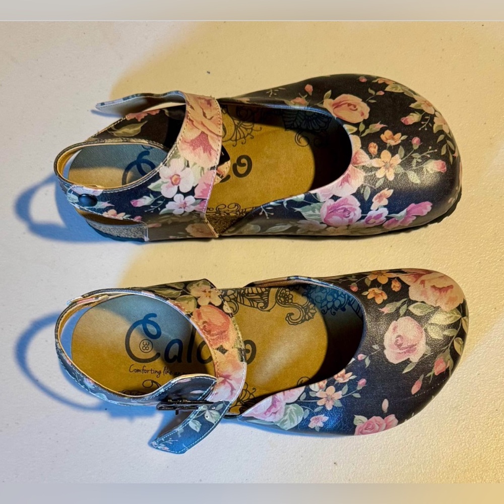 Calceo Pink Roses and Orange Flowers Green Leaf Patterned Clogs